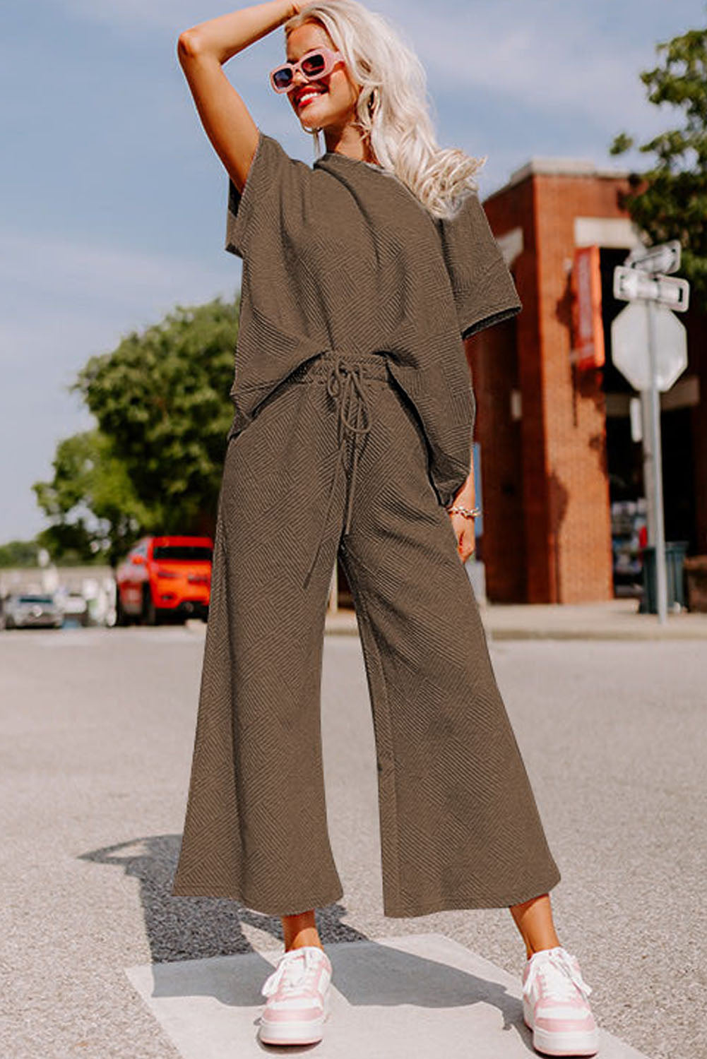 Brown Textured Loose Fit T-Shirt and Drawstring Pants Set