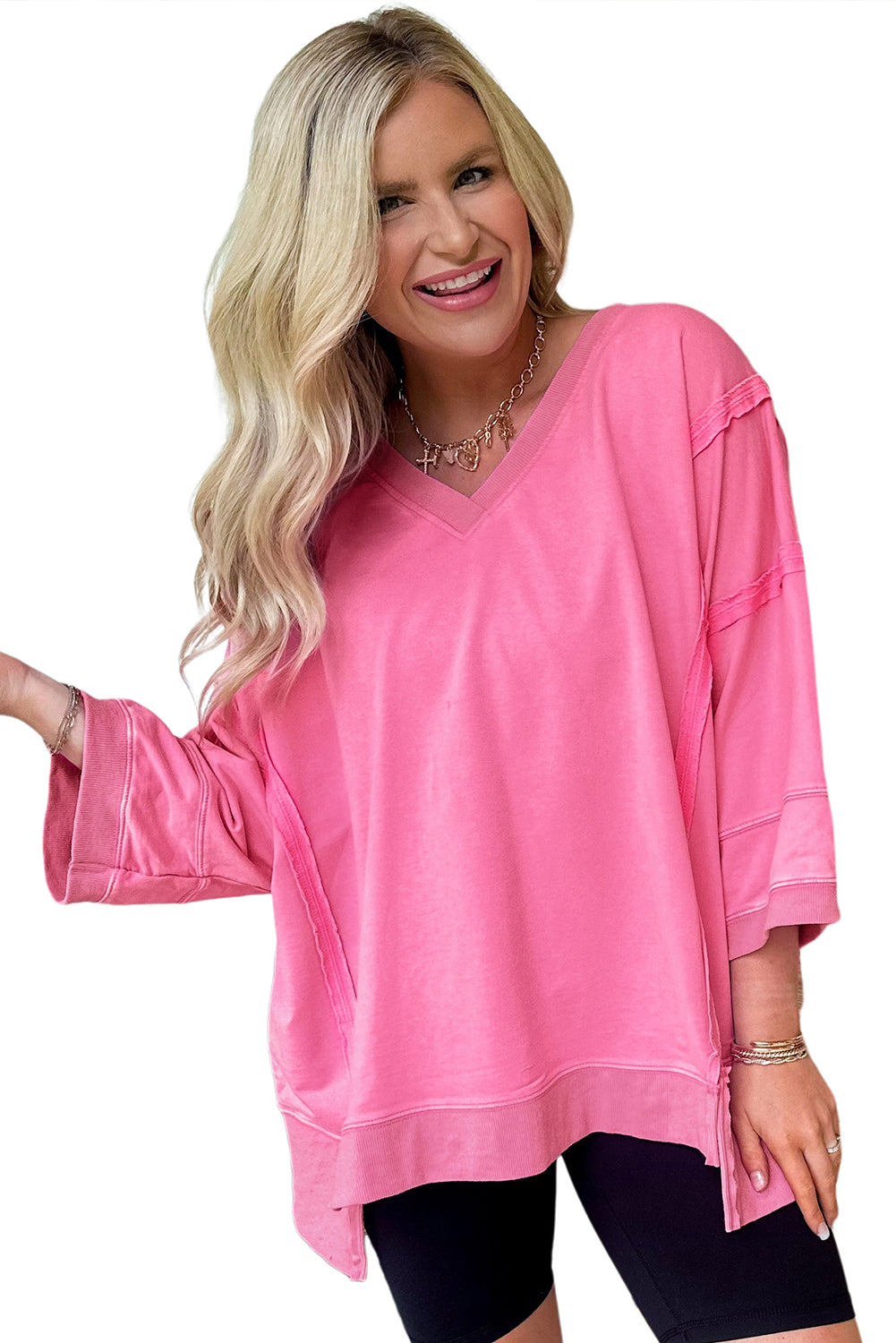 Bonbon Exposed Seam V Neck Bracelet Sleeve T-Shirt