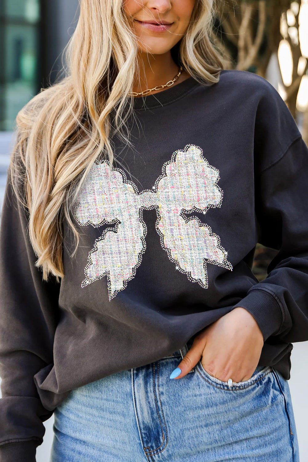 Black Rhinestone Décor Bow Graphic Pullover Sweatshirt