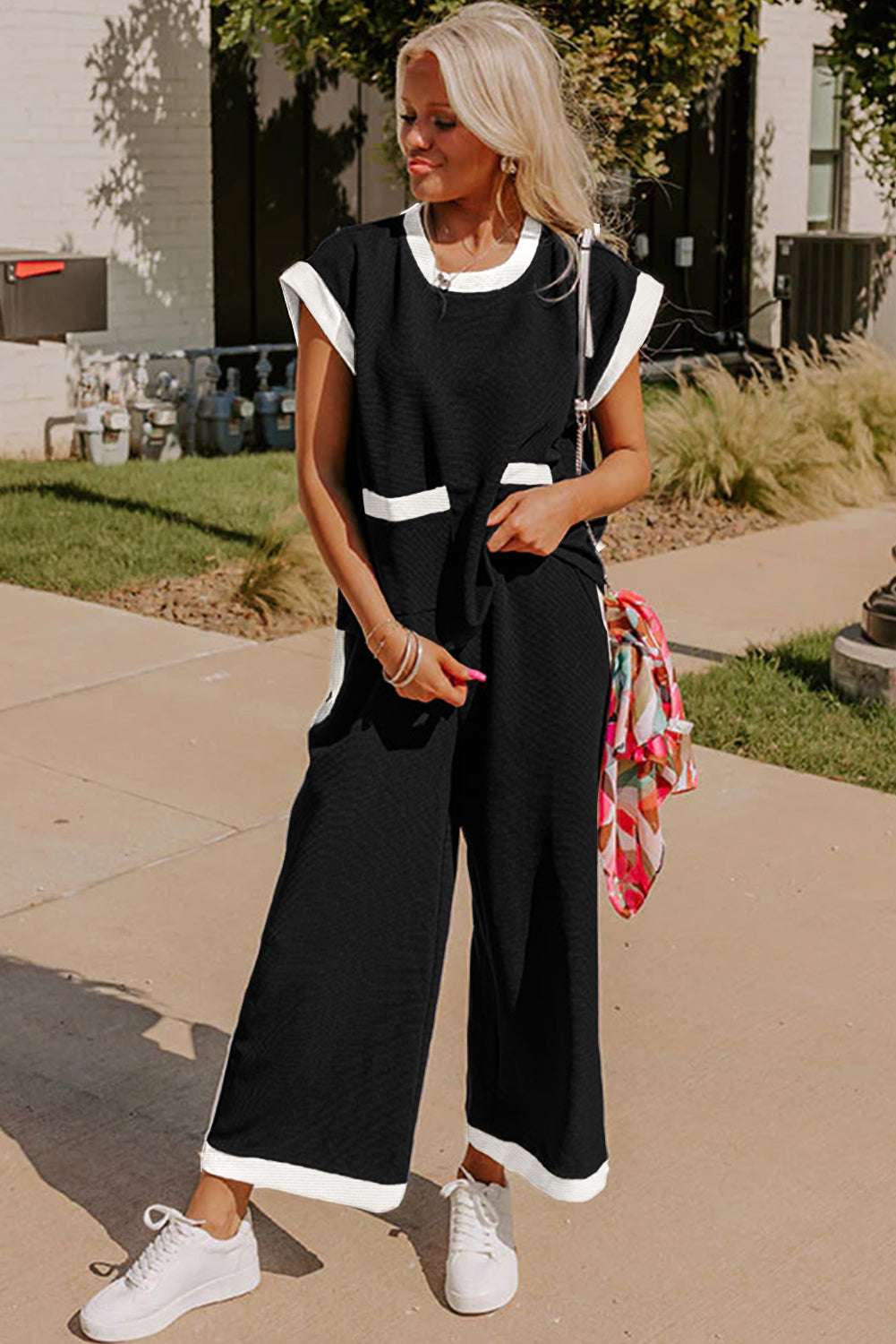 Black Color Block Pocketed T-Shirt and Wide Leg Pants Set